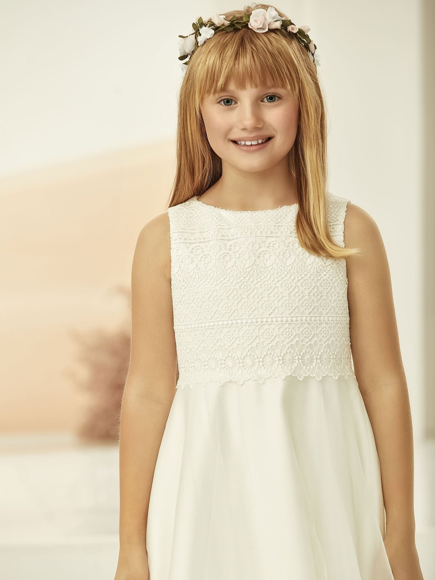 Chloe Style - Ivory Lace First Communion Dress: Elegant Tulle Flower Girl Gown